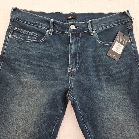 True Religion Ricky Jeans Men's 36x34 Med Wash Relaxed Straight Leg NEW NWT - Picture 8 of 16